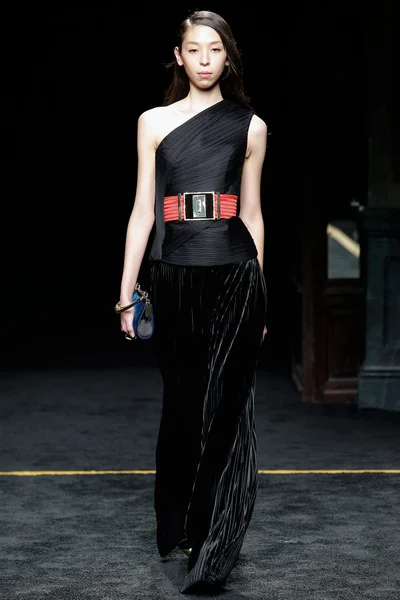 Look 5